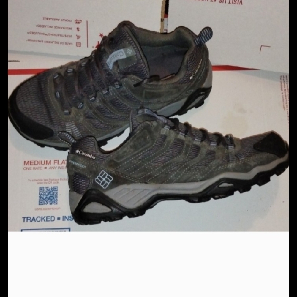 Columbia Black and Gray Athletic Shoes